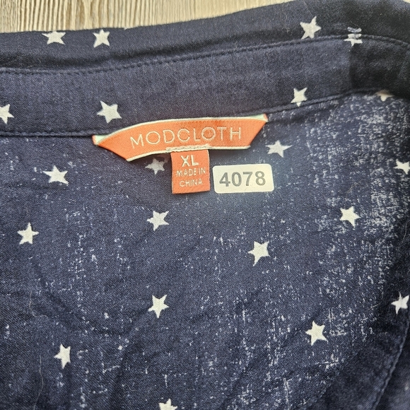 ModCloth Women's XL Navy Blue Button Down White Stars - Picture 2 of 10